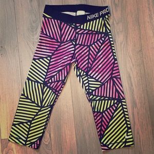 Nike pro crop leggings