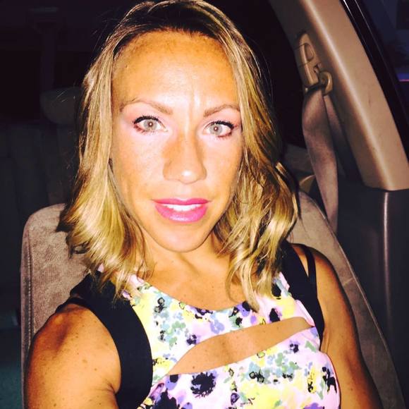 Meet your Posher, Sara - Picture 1 of 1