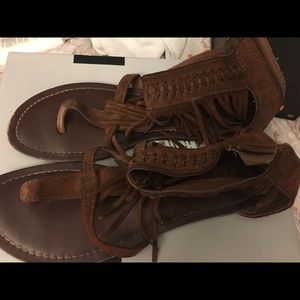 cute Minnetonka Sandals!! 👡👡