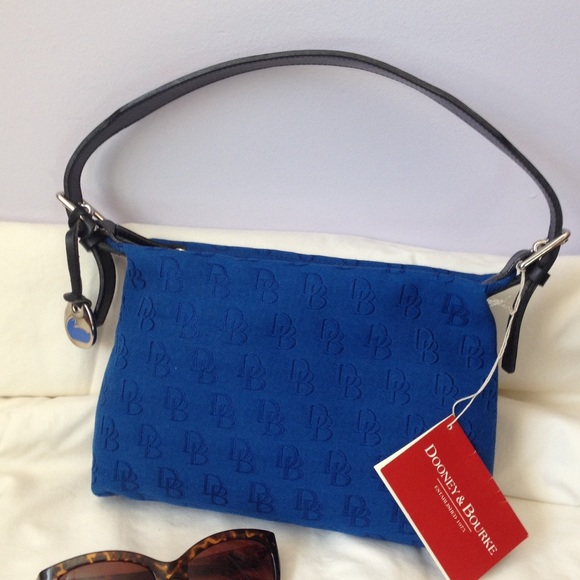 Dooney & Bourke Handbags - Dooney & Bourke Bag