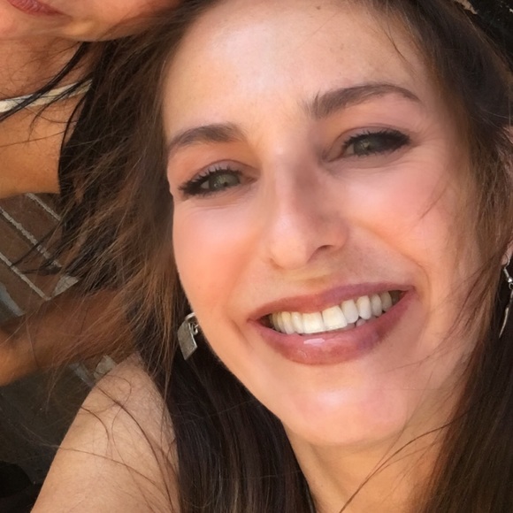 Meet your Posher, Alisa