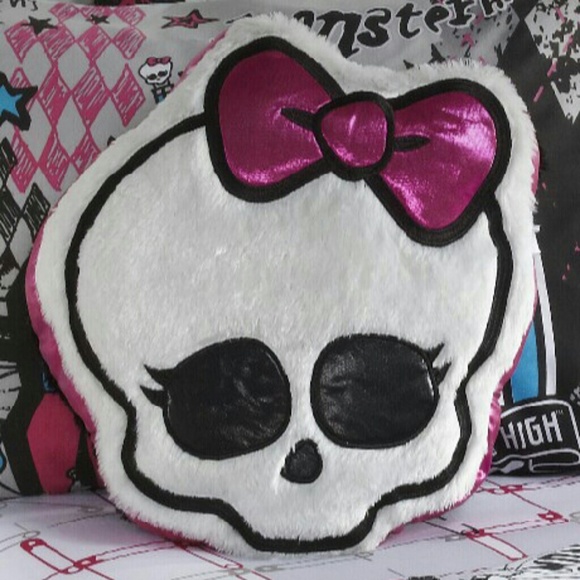 NEW Sold Out Monster High Skull Pillow 17" x 15" - Picture 3 of 3