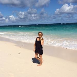 Meet your Posher, Liya