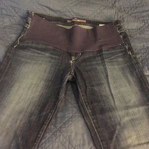 Maternity jeans!!