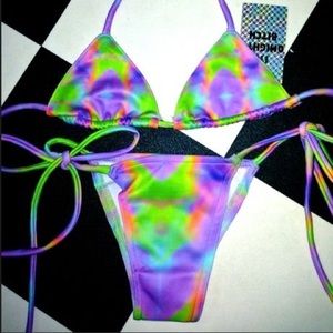 Tye Dye Omighty bikini bottoms sz M