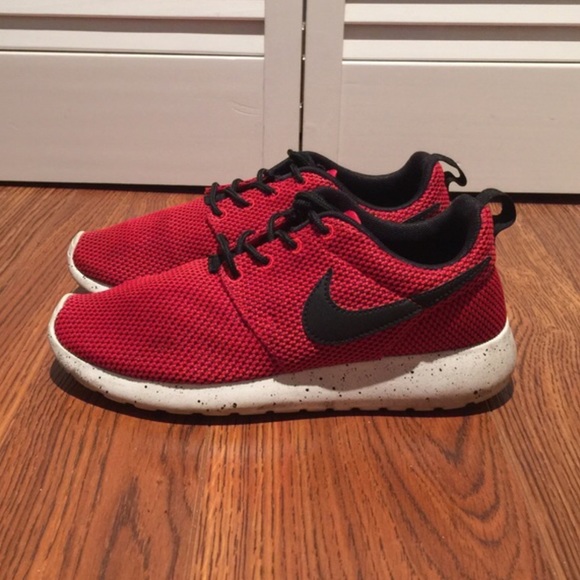 Nike roshes