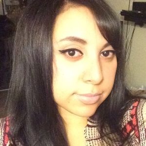 Meet your Posher, Gabriela