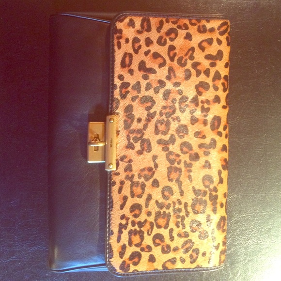Fossil Handbags - Fossil leopard print memoir clutch