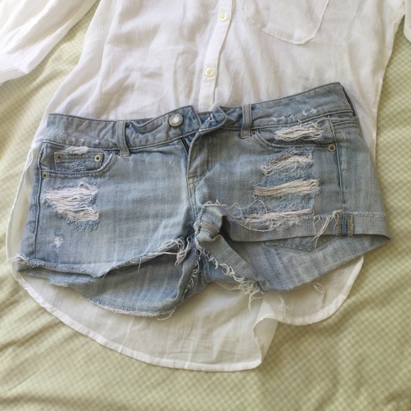 American eagle destroyed shorts