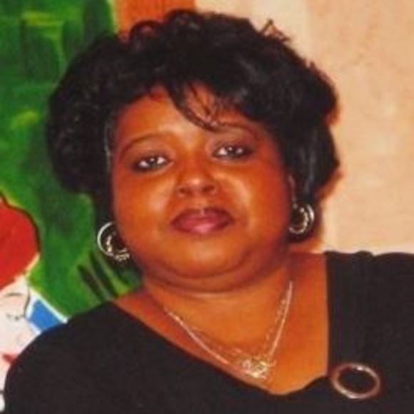 Meet your Posher, Gwendolyn - Picture 1 of 1