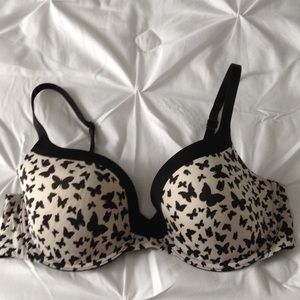 36 D Victoria's Secret