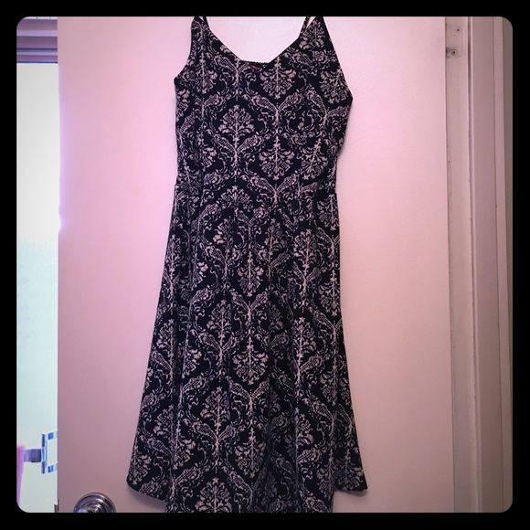 Dress - Picture 1 of 1