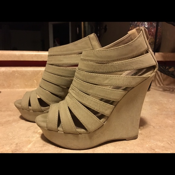 Adorable Beige Wedges that go with EVERYTHING!