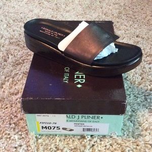Donald Pliner sandals