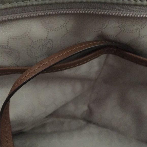 Michael Kors Purse - Picture 4 of 4