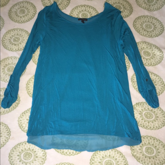 Express mesh peek-a-boo back Top - Picture 2 of 2