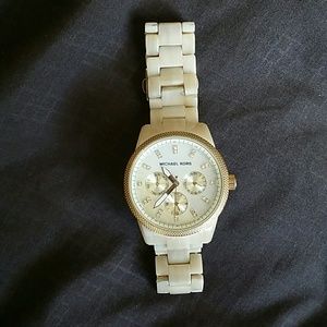Michael Kors   ivory watch