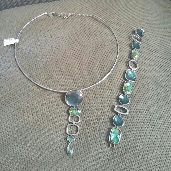 Lia Sophia necklace and bracelet