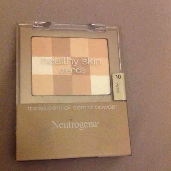 Makeup - Picture 1 of 2