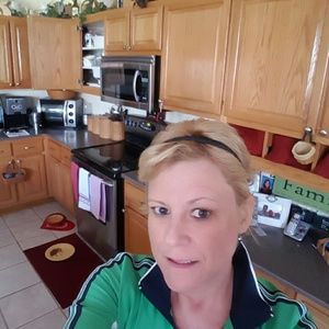 Meet your Posher, Suzanne