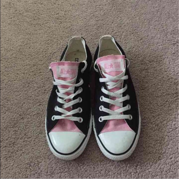 black and pink Converse!