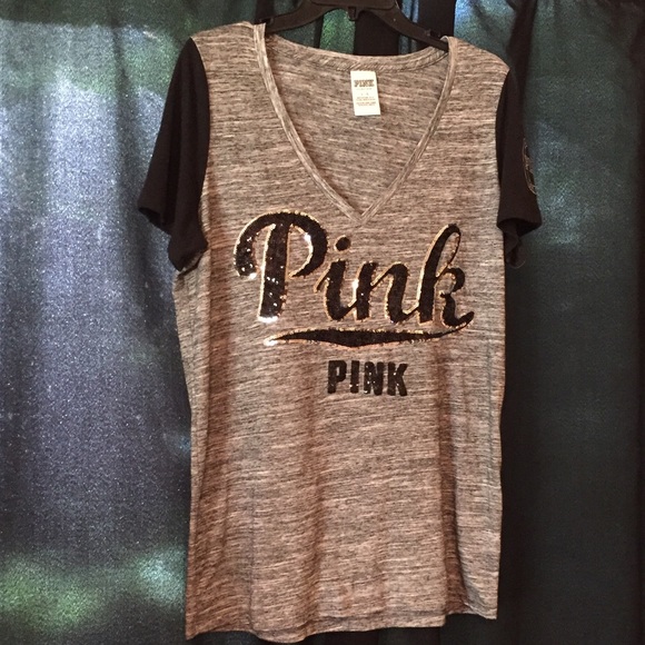 SOLD!!! 😍 Sequins VS Pink Tee!! - Picture 1 of 4