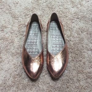 Toms rose gold flats
