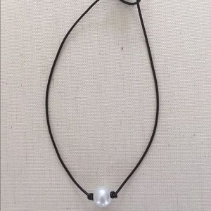 Dark brown leather and Pearl necklace!✨