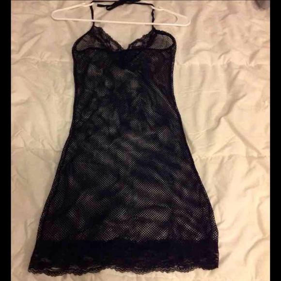 Lingerie - Picture 1 of 2