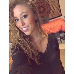 Meet your Posher, Christina