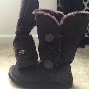 Tall brown Bailey button Uggs