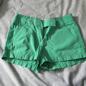 J crew green classic twill chino shorts - size 4