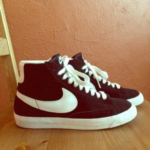 Nike Blazer Mid Sneakers