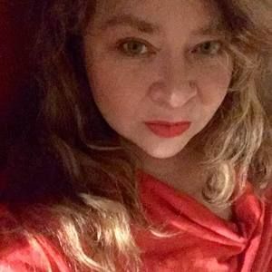 Meet your Posher, Stella