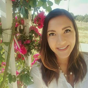 Meet your Posher, Hana