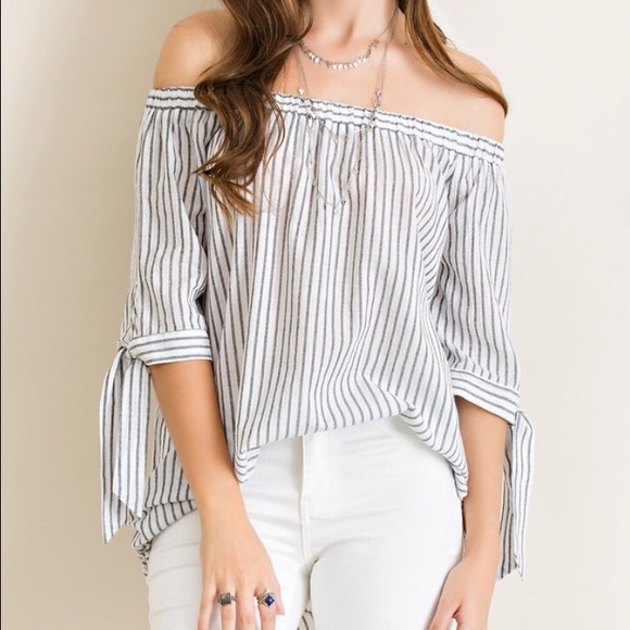 Hampton Heights Off the Shoulder Tunic