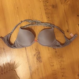 SOLD   32A Victoria secret bra