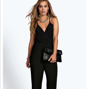 ♦️Black Boohoo strappy jumpsuit♦️