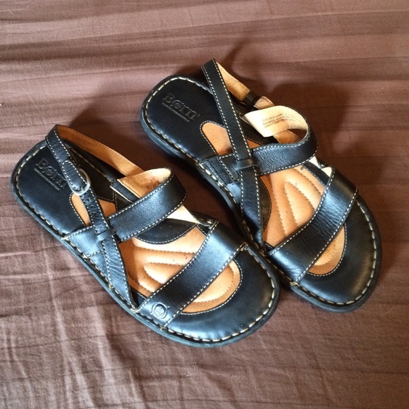 Born women's sandals size 7/38