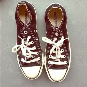Converse size 8 Low Tops
