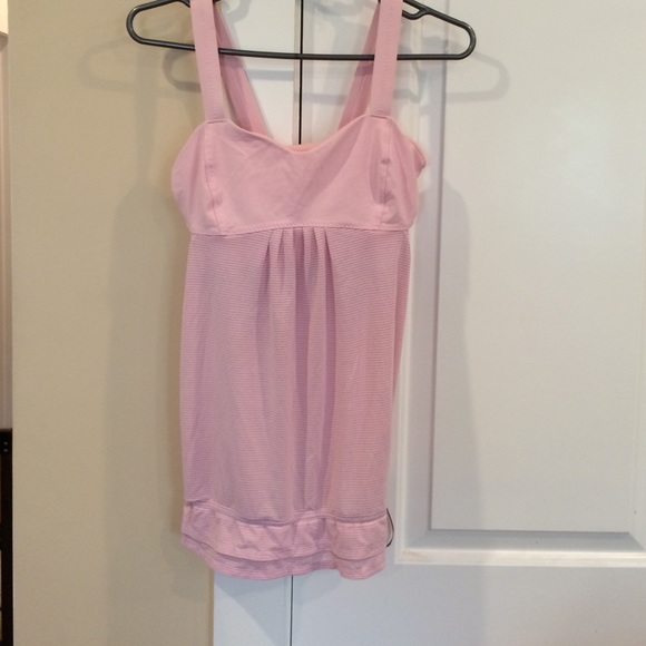 Lulu lemon workout shirt