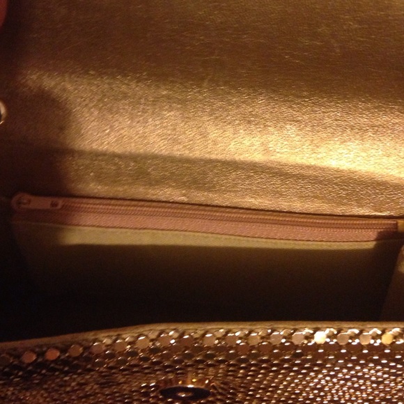 Purse - Picture 3 of 4