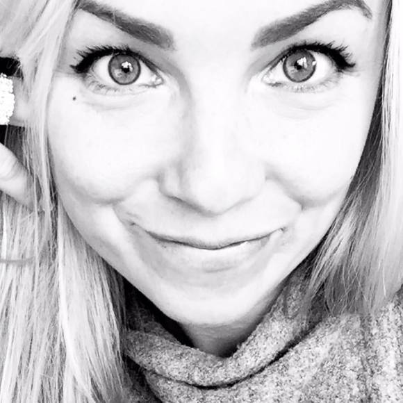 Meet your Posher, Héloïse - Picture 1 of 1