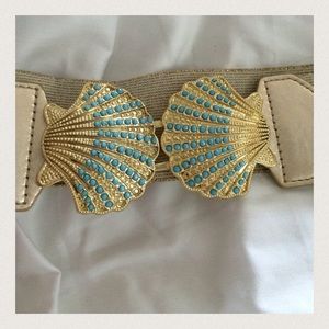 Lilly Pulitzer belt