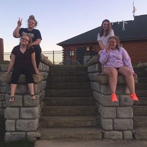 Meet your Posher, Anna