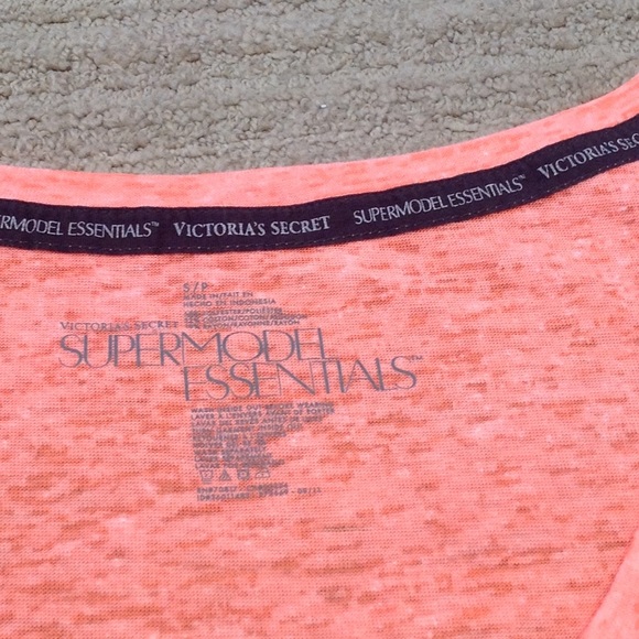 Neon orange Victoria's Secret t-shirt - Picture 2 of 3