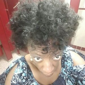 Meet your Posher, Stephanie