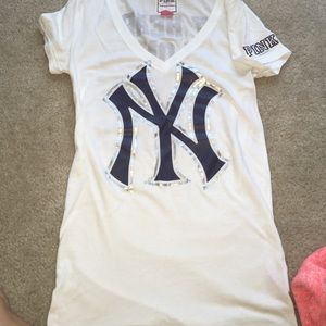 Vs Yankees Tee