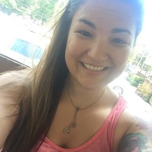 Meet your Posher, Christine