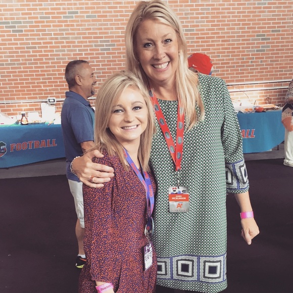 Meet your Posher, Emily - Picture 3 of 3